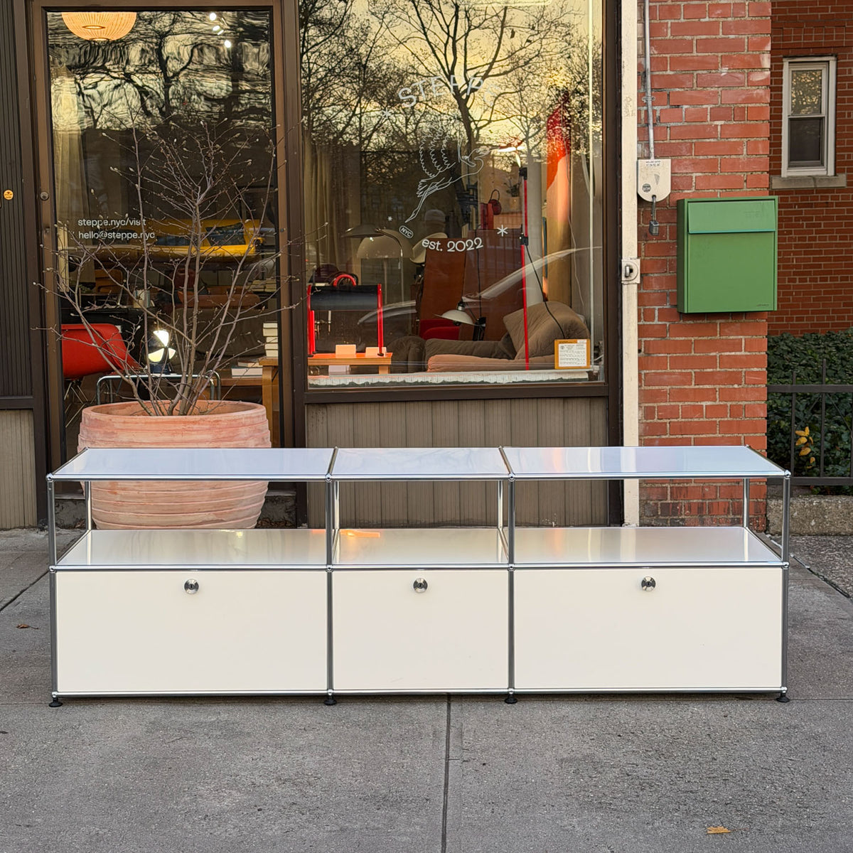 Credenza by USM Haller Modular Furniture – Steppe